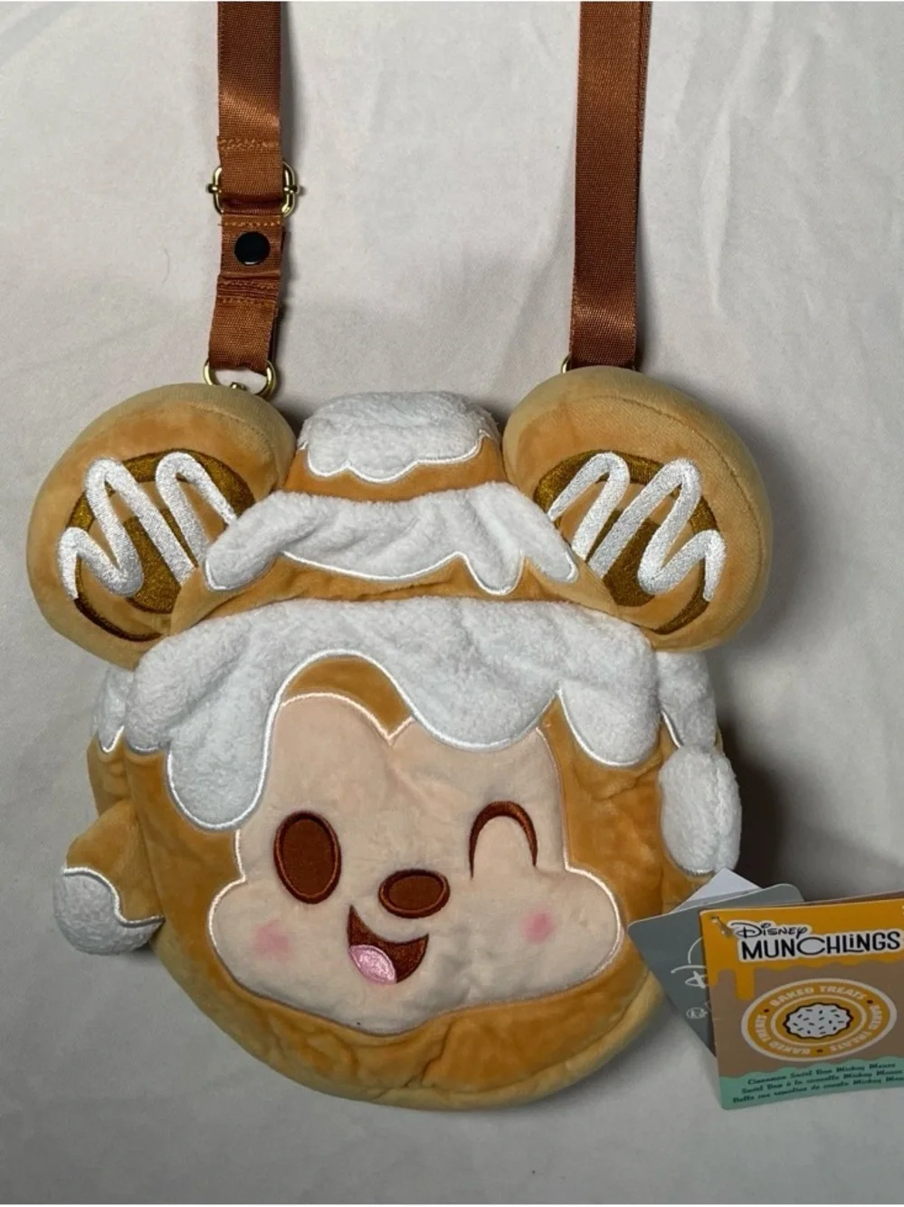 NWT Disney Munchlings Cinnamon Swirl Bun Mickey Mouse Bag Purse Crossbody Kawaii